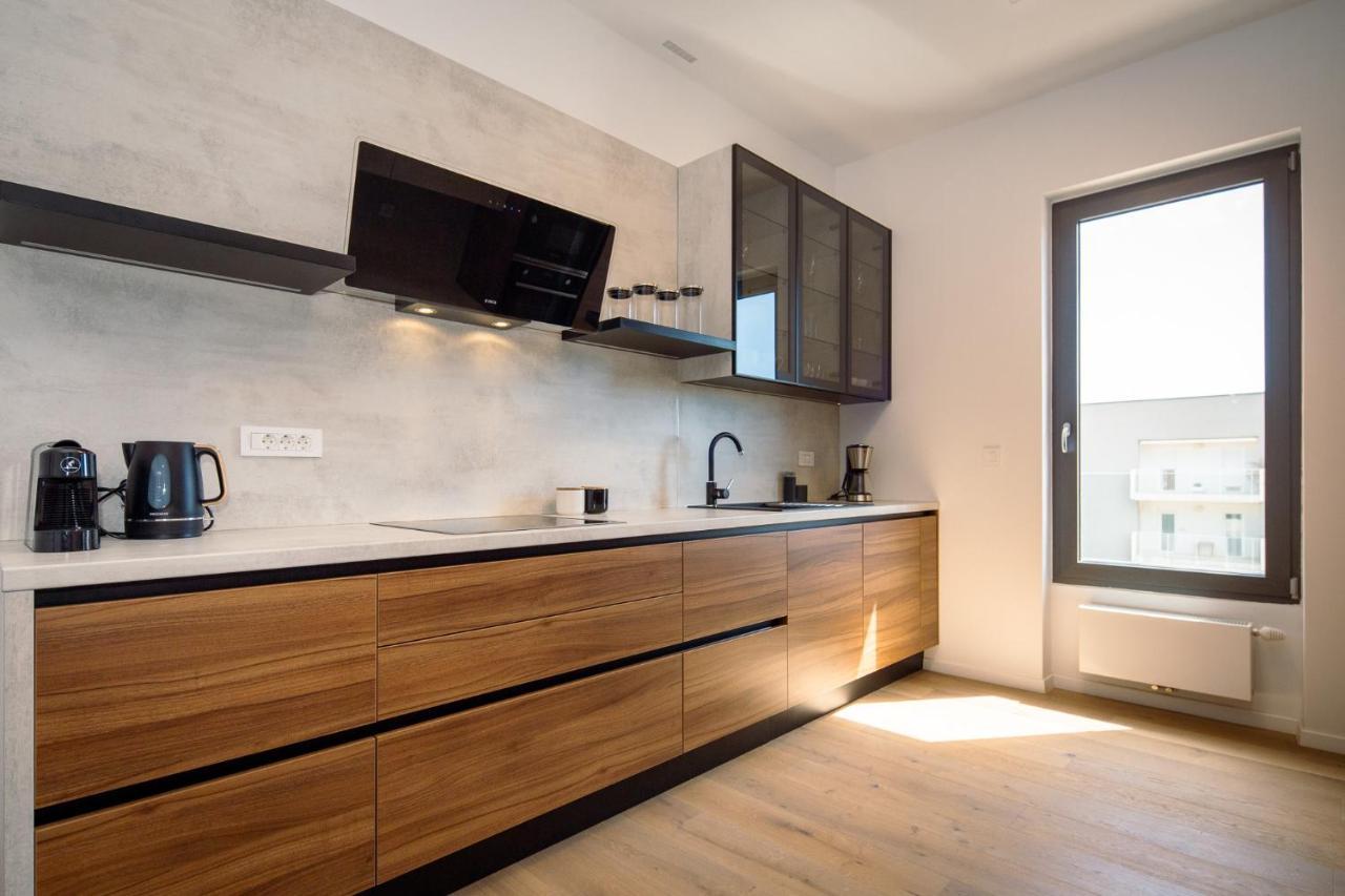 Pr Premium Apartment Ровинь Экстерьер фото