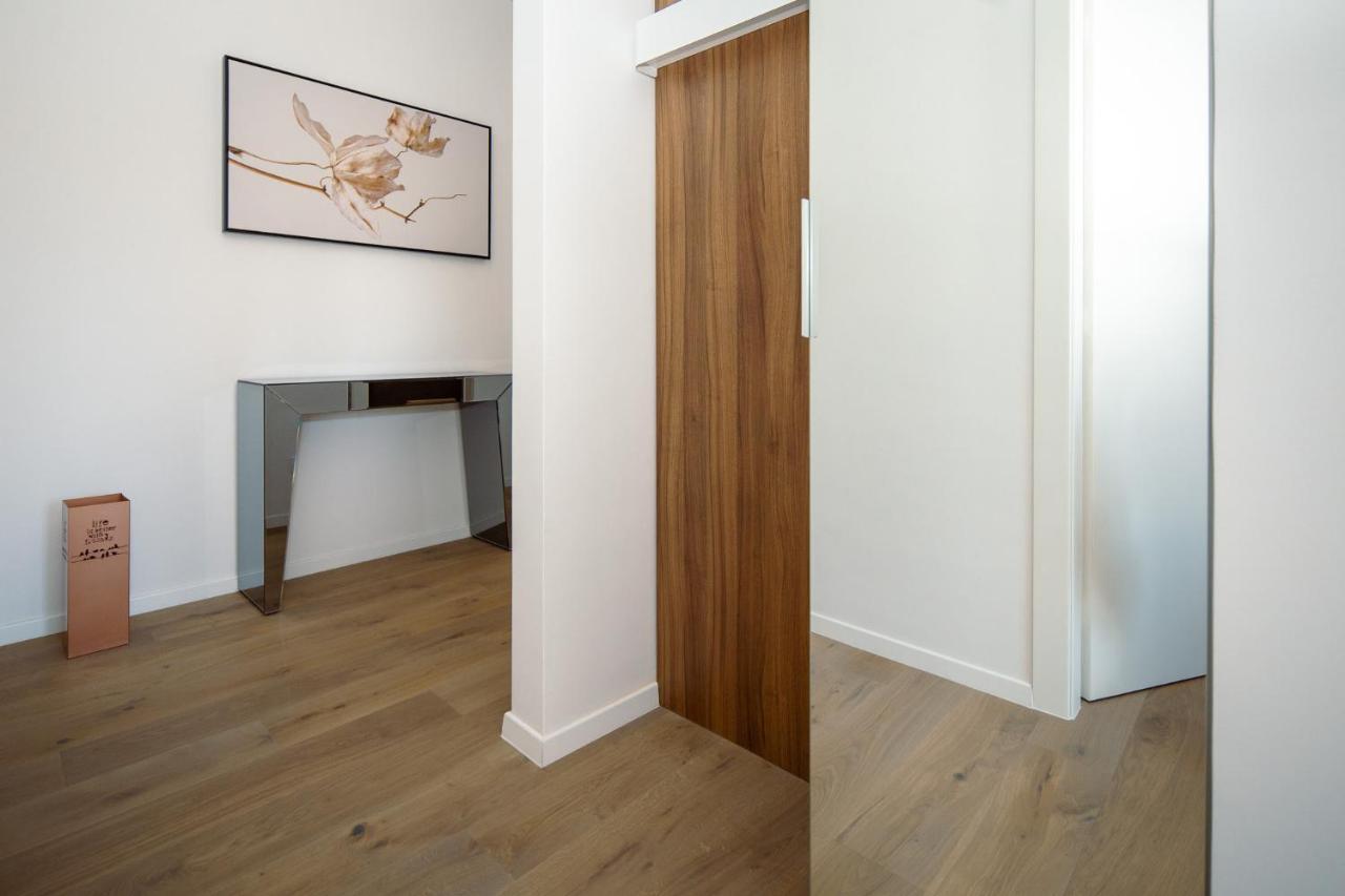 Pr Premium Apartment Ровинь Экстерьер фото