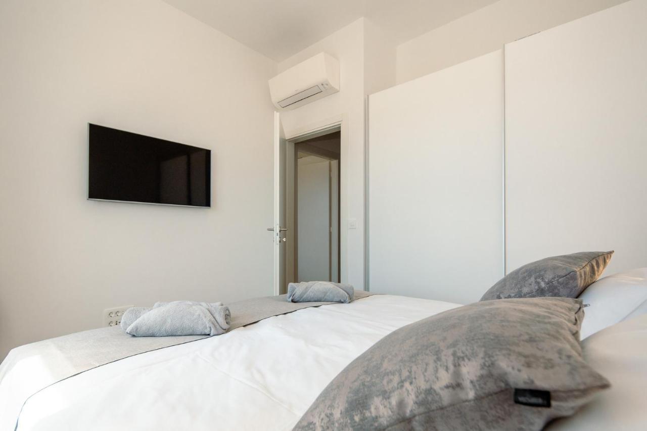 Pr Premium Apartment Ровинь Экстерьер фото
